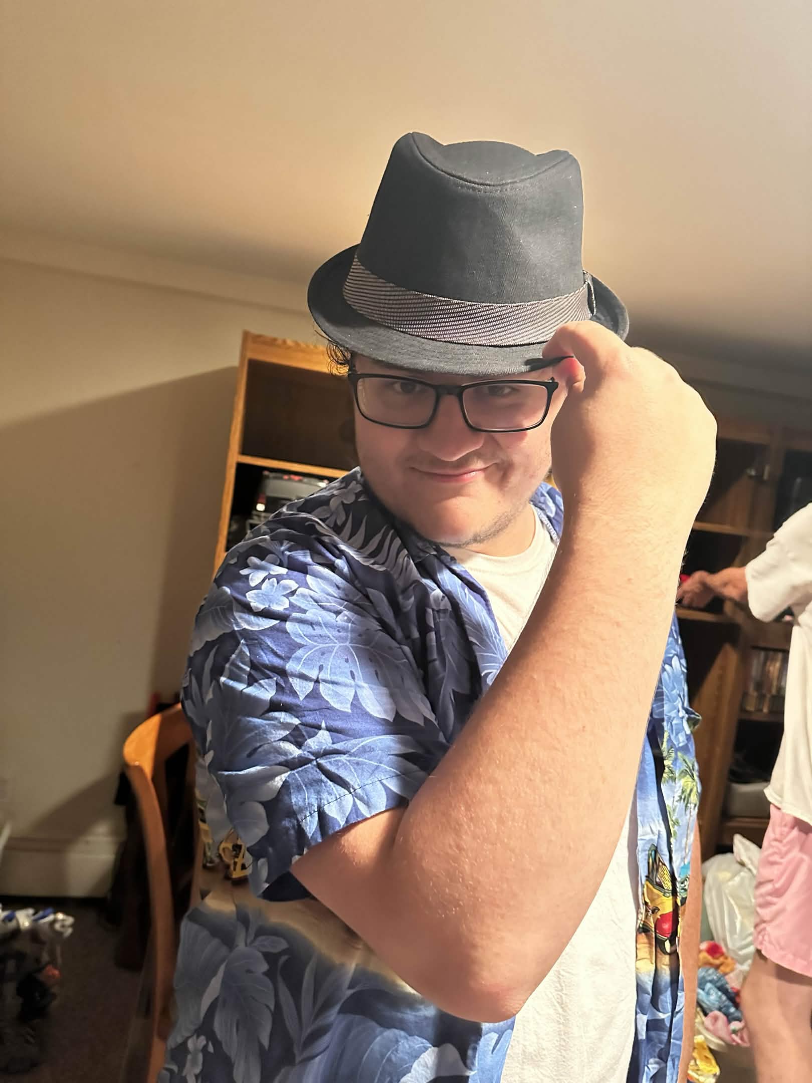 hey dont look at this look at the image